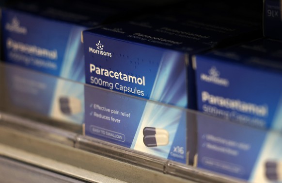 epa12401671 Paracetamol on shelves at a store in London, Britain, 24 September 2025. British Health Secretary Wes Streeting has said that pregnant women should ignore US President Donald Trump's  ...