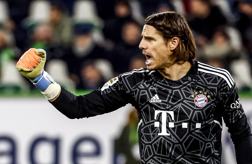 epa10449388 Munich&#039;s goalkeeper Yann Sommer reacts during the German Bundesliga soccer match between VfL Wolfsburg and FC Bayern Munich in Wolfsburg, Germany, 05 February 2023. EPA/HANNIBAL HANSC ...