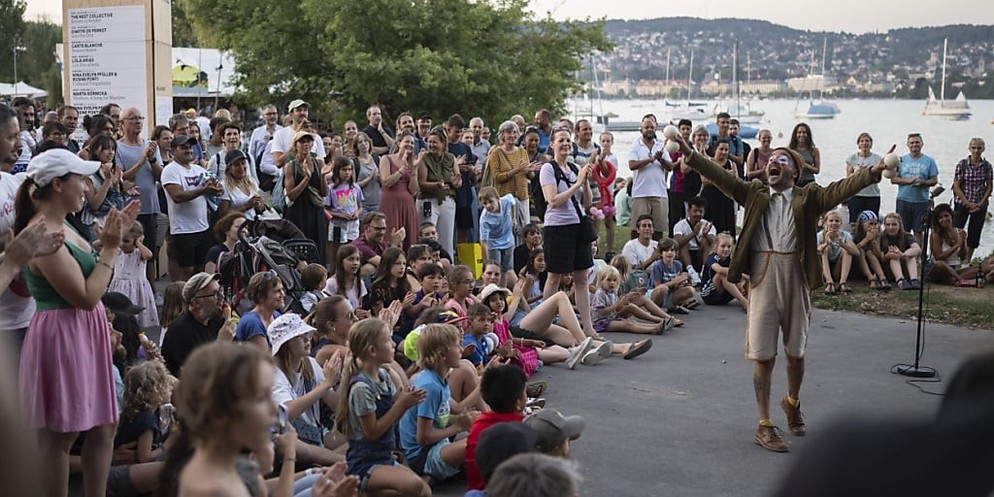 Zürich hat, zum Beispiel mit dem Theater Spektakel, kulturell viel zu bieten. Doch sehen das seine Bewohnerinnen und Bewohner gleich?