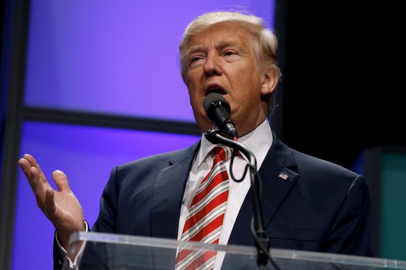 Republican Donald Trump delivers remarks at the Shale Insight energy conference in Pittsburgh, Pennsylvania, U.S. September 22, 2016. REUTERS/Jonathan Ernst/File Photo