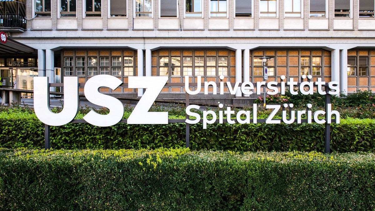 er Genesende; Statue; Haupteingang; golden; bronze; Genesende; USZ Logo Rämistrasse 100