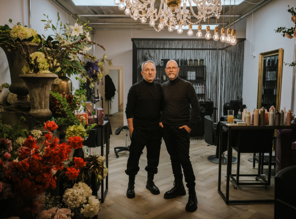 In der Krise werden ihre Produkte zum verzichtbaren Luxus: Durrer-Lehmann und Durrer in ihrem Berliner Ladengeschäft.