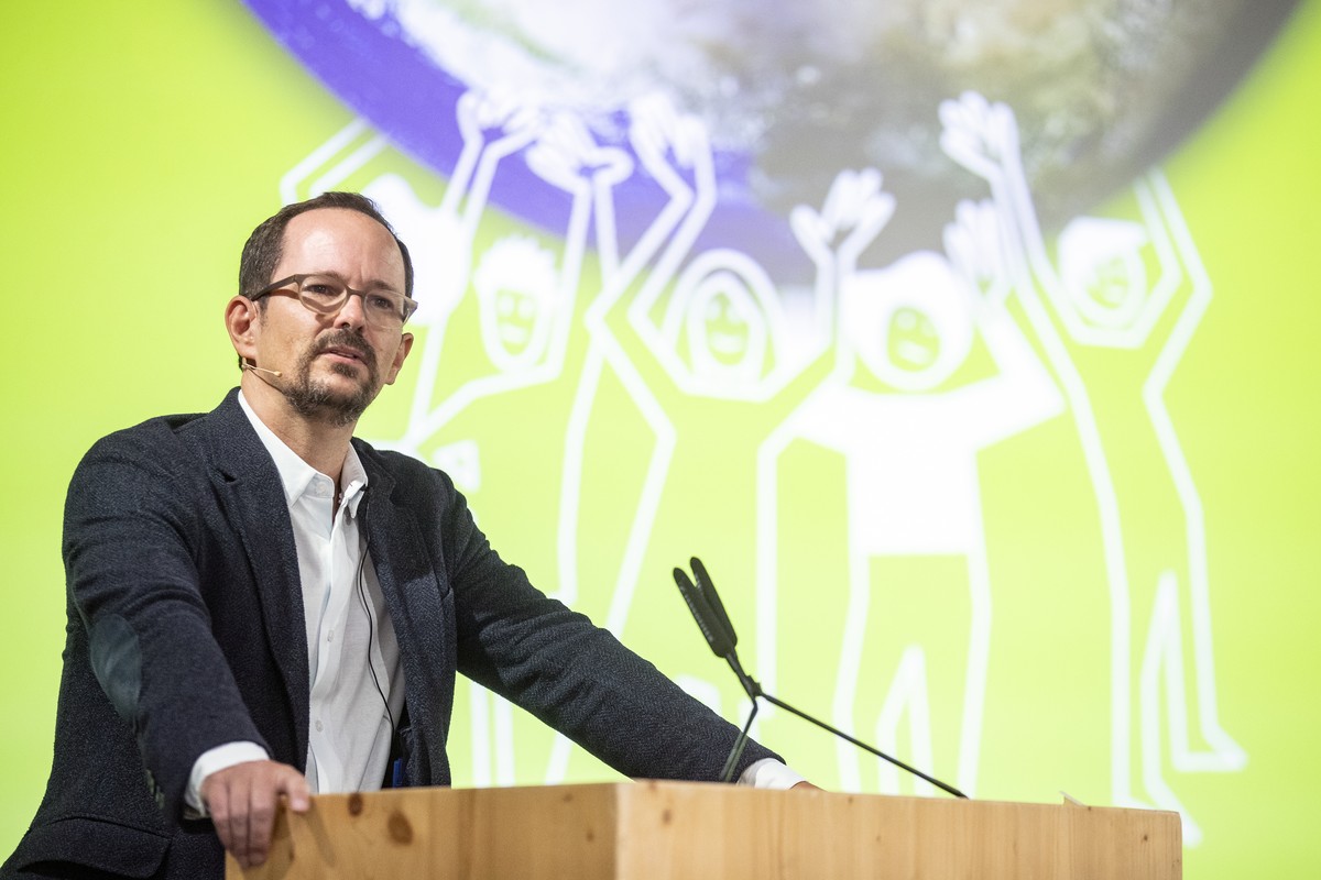 CAPTION CORRECTION: KORRIGIERT OBJECTNAME ZU GP - Balthasar Glaettli, Praesident Gruene Schweiz, spricht an der Delegiertenversammlung der Gruenen Schweiz am Samstag, 20. August 2022, in Zug. (KEYSTON ...