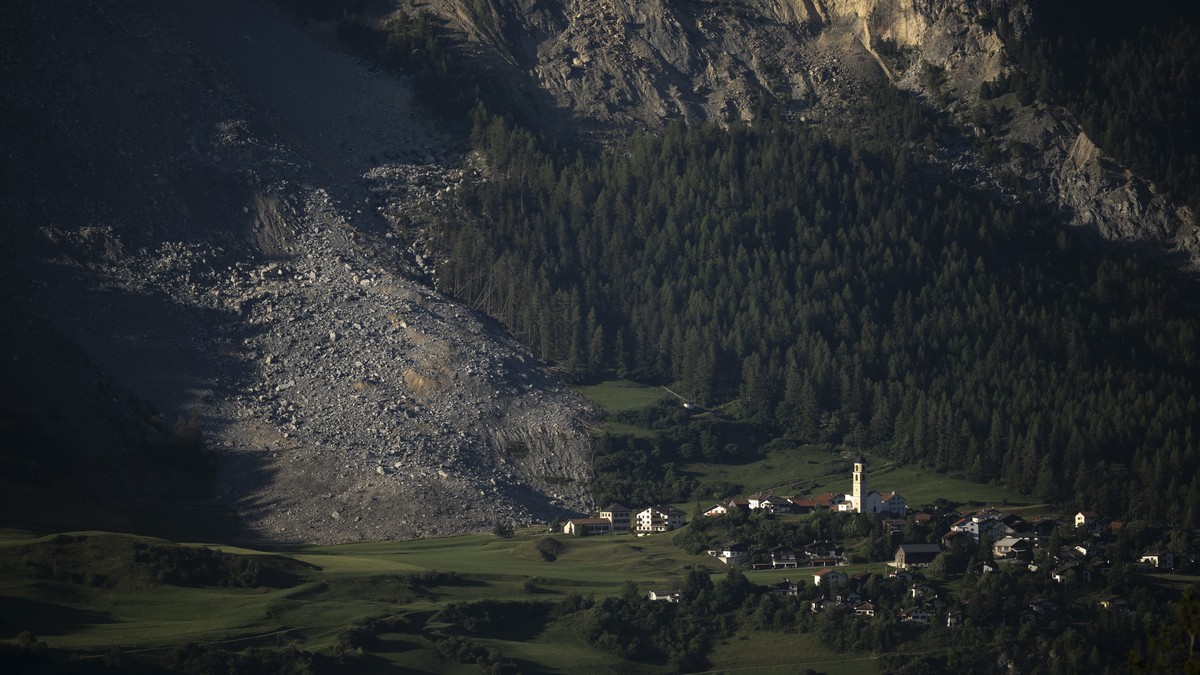 Einsprachen-gegen-Umsiedlungsprojekt-in-Brienz-GR-eingegangen