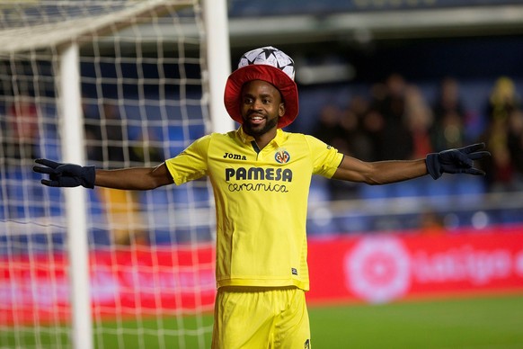 epa06360143 Villarreal&#039;s Congolese striker Cedric Bakambu celebrates after scoring 1-0 during the King&#039;s Cup round of 32 second leg match between Villarreal and Ponferradina at Ceramica stad ...