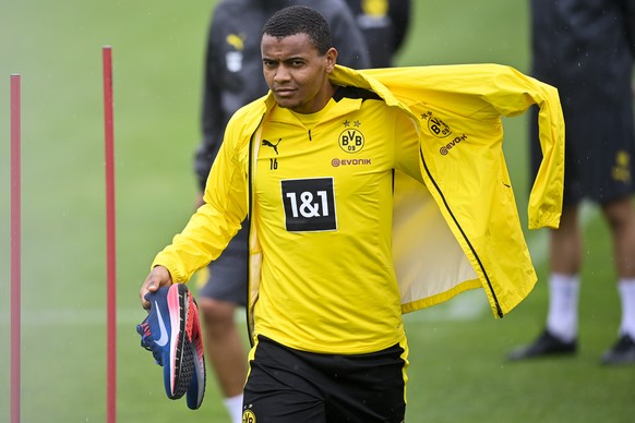 Manuel Akanji im Trainingslager des deutschen Fussball Bundesligisten BVB Borussia Dortmund, aufgenommen am Freitag, 14. August 2020, in Bad Ragaz. (KEYSTONE/Gian Ehrenzeller)