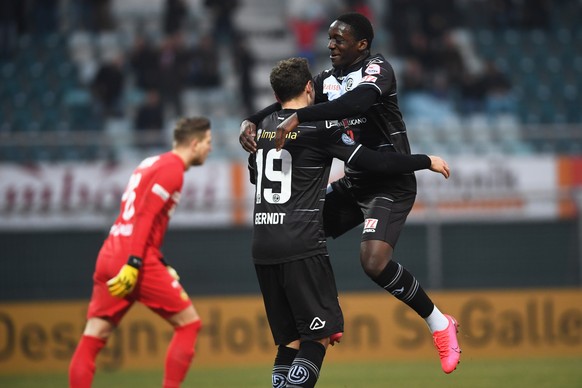 Lugano&#039;s player Alexander Gerndt, right, celebrate with Lugano&#039;s player Christopher Lungoy, left, the 2-0 goal, during the Super League soccer match FC Lugano against BSC Young Boys, at the  ...