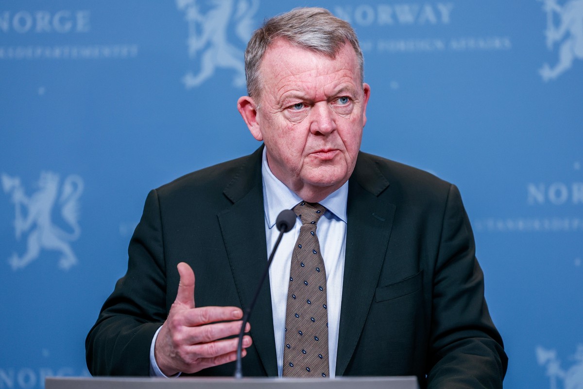 Denmark's Foreign Minister Lars Løkke Rasmussen attends a press conference with Norway's Foreign Minister Espen Barth Eide at the Ministry of Foreign Affairs in Oslo, Sunday Jan. 18, 2026. ( ...