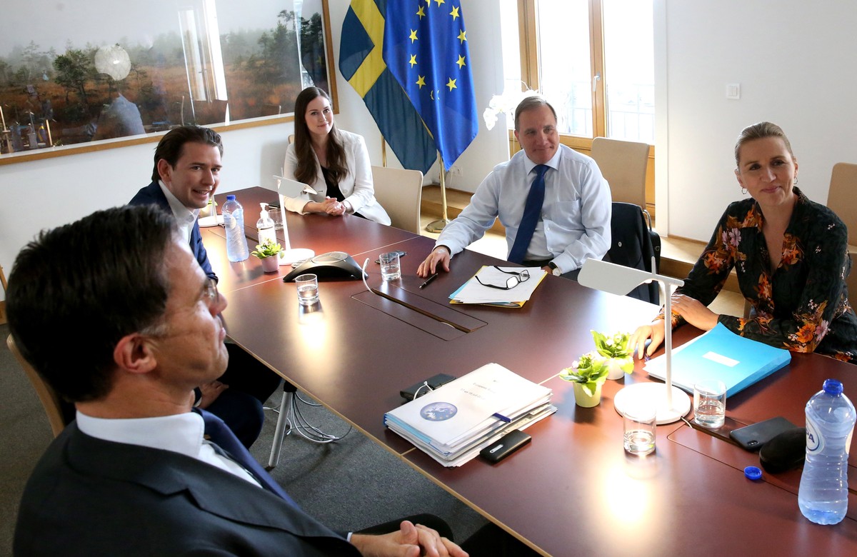 epa08554449 (L-R) Dutch Prime Minister Prime Minister Mark Rutte, Austria's Chancellor Sebastian Kurz, Finland's Prime Minister Sanna Marin, Sweden's Prime Minister Stefan Lofven and De ...