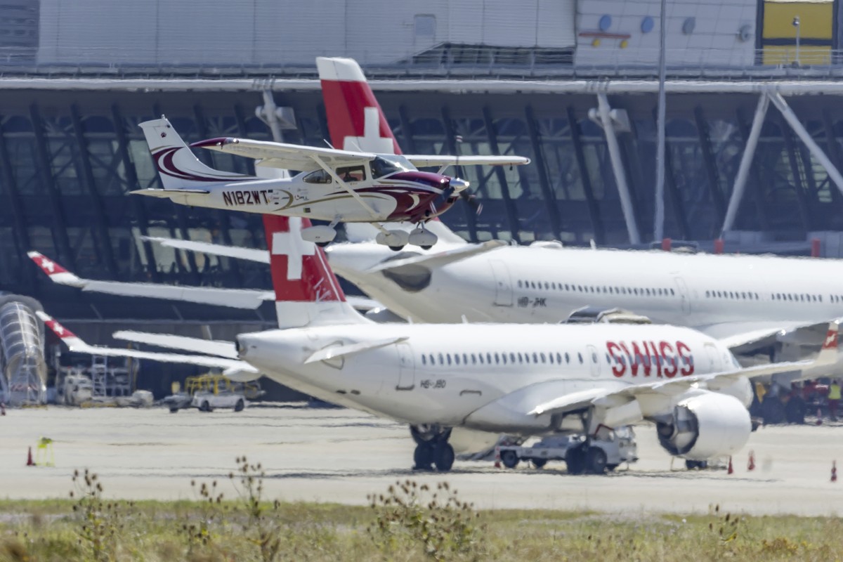 American pilot Ethan Guo takes off from Geneva Airport in Geneva, Switzerland, Tuesday, Aug. 6, 2024, for attempting a world record solo flight to all seven continents. (Salvatore Di Nolfi/Keystone vi ...