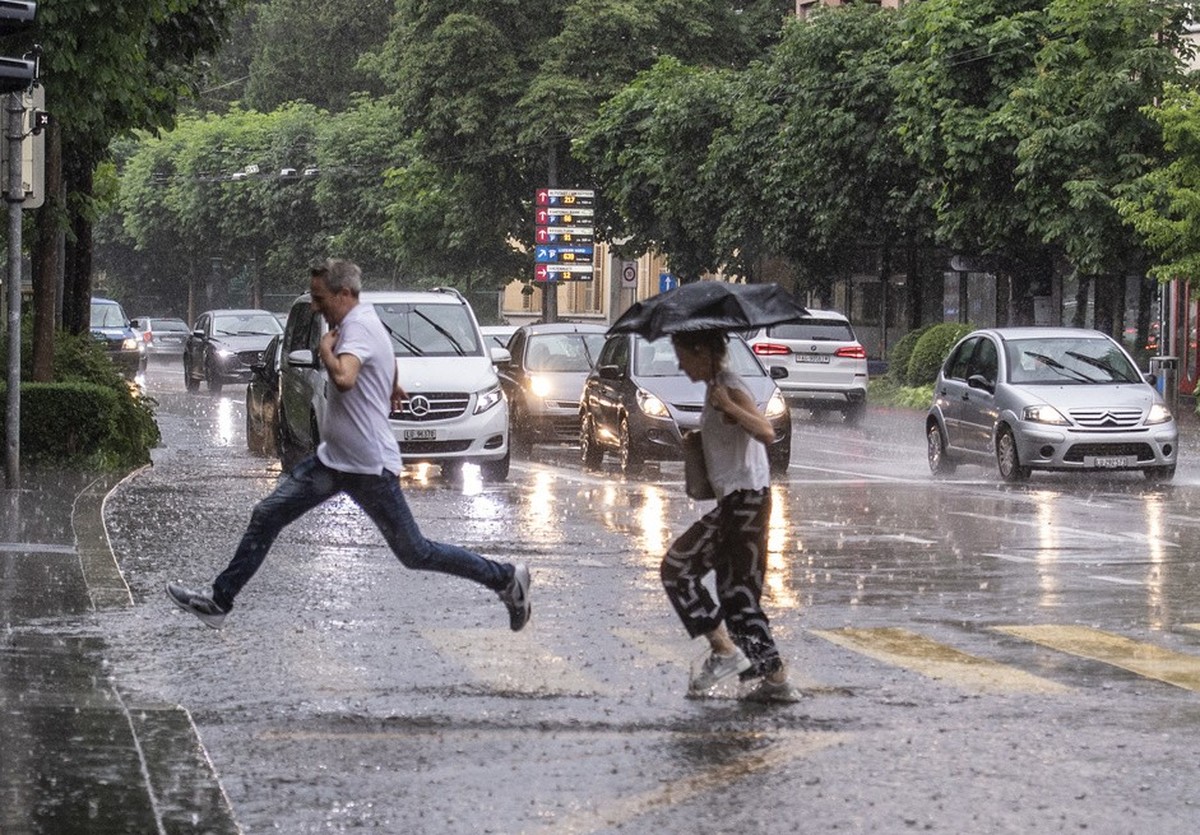 Au cours des trois dernières semaines, la météo a été mauvaise en Suisse.