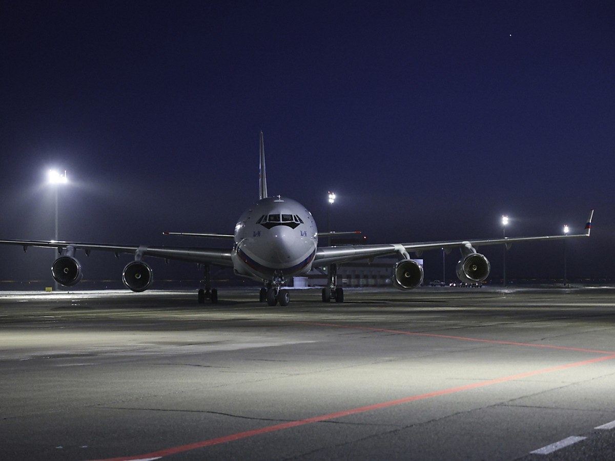 Avion: pourquoi les vols coûtent plus chers et sont plus longs