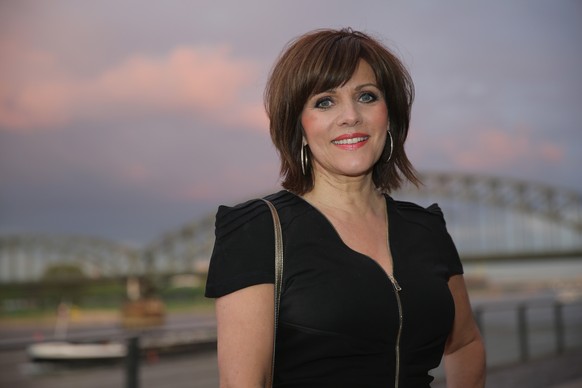 Sie ist eine Frau, kann aber trotzdem mit Geld umgehen: Birgit Schrowange.