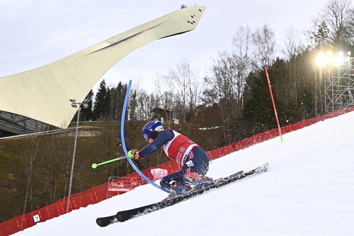 Norway's Henrik Kristoffersen speeds down the course during an alpine ski, men's World Cup slalom race, in Garmisch Partenkirchen, Germany, Wednesday, Jan. 4, 2023. (AP Photo/Elvis Piazza)