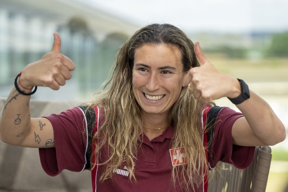 Die Schweizer Fussballerin Laia Balleste waehrend einer Medienrunde, anlaesslich eines Mediaday vor dem Start der 2. EM-Vorbereitungswoche der Schweizer Frauen Fussball Nationalmannschaft , am Montag, ...