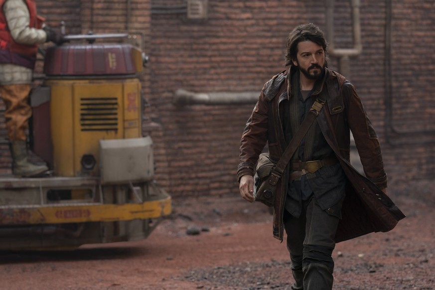 Cassian Andor (Diego Luna) in Lucasfilm&#039;s ANDOR, exclusively on Disney+. ©2022 Lucasfilm Ltd. &amp; TM. All Rights Reserved.