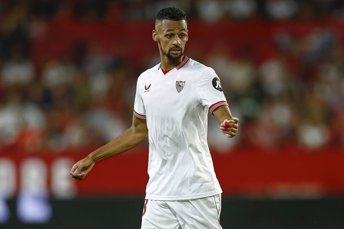 ESP: Sevilla FC - Girona FC. La Liga EA Sports. Date 3 Djibril Sow of Sevilla FC during the La Liga match between Sevilla FC and Girona FC played at Ramon Sanchez Pizjuan Stadium on August 26 in Sevil ...