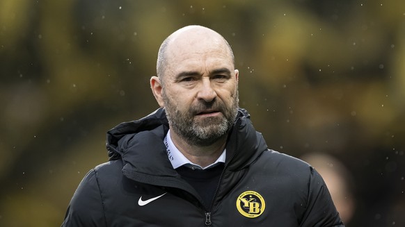 Der interimistische Cheftrainer des BSC Young Boys YB, Joel Magnin reagiert im Fussball Meisterschaftsspiel der Super League zwischen dem BSC Young Boys und dem FC Basel 1893, im Stadion Wankdorf in B ...