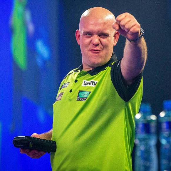 William Hill World Darts Championship 29/12/2020. Michael van Gerwen Netherlands wins and celebrates during Round 4 of the William Hill World Darts Championship at Alexandra Palace, London, United Kin ...