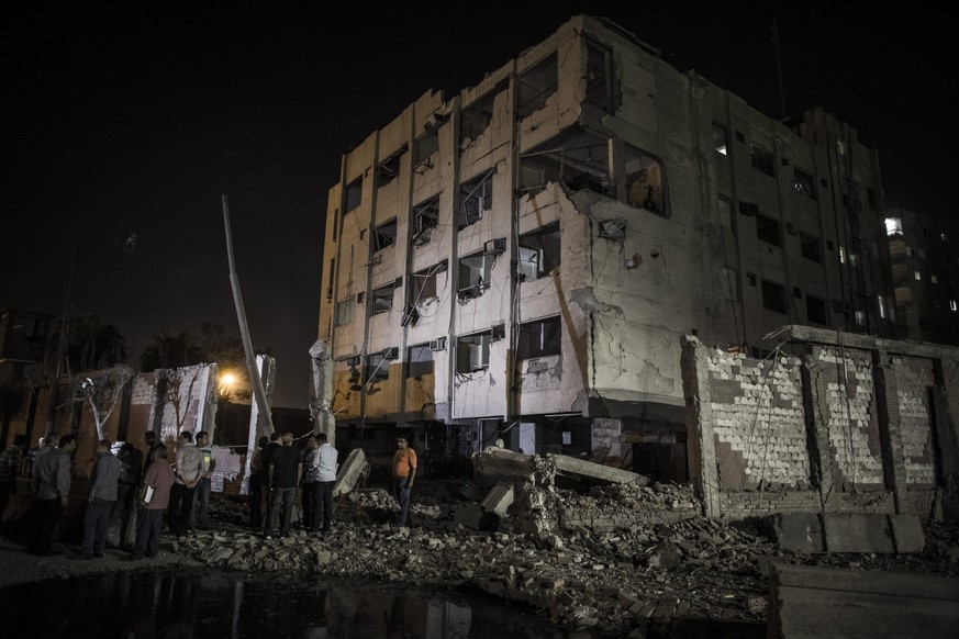 Die Autobombe zerstörte die Fassade des Gebäudes.&nbsp;