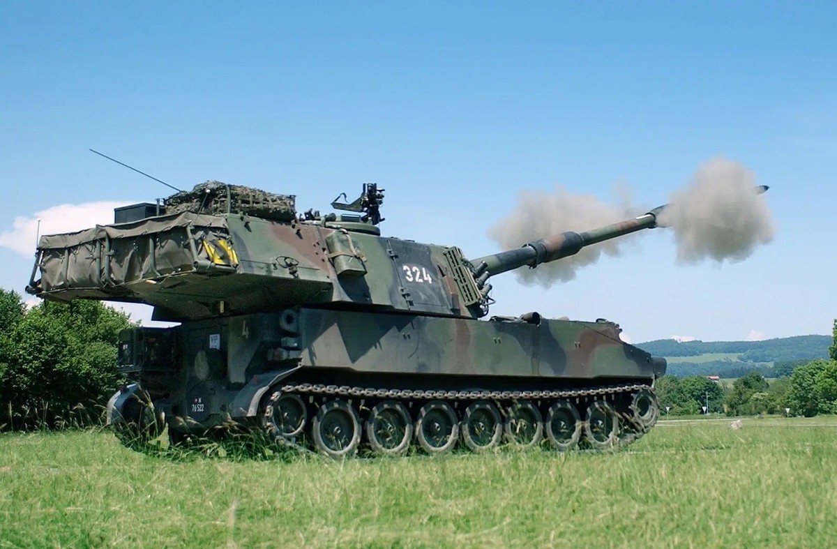 Eine Panzerhaubitze M109 der Schweizer Armee.