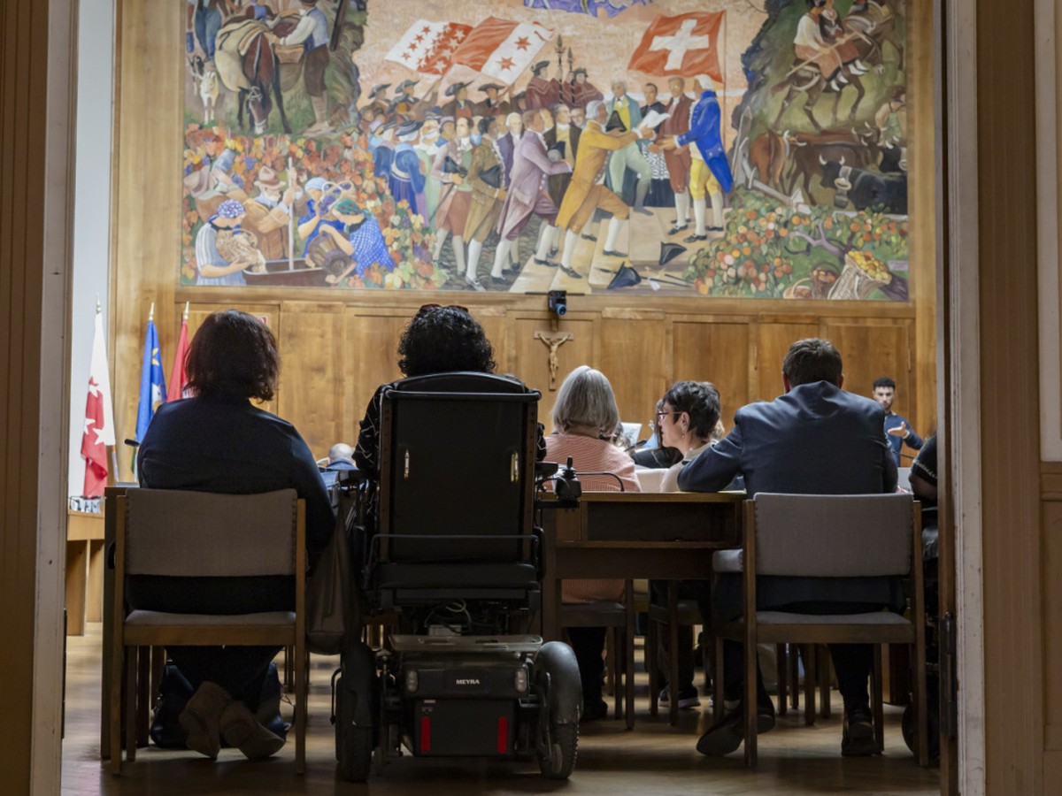 Pour la première fois, le Parlement valaisan a ouvert ses portes jeudi pour une session inclusive du Grand Conseil.