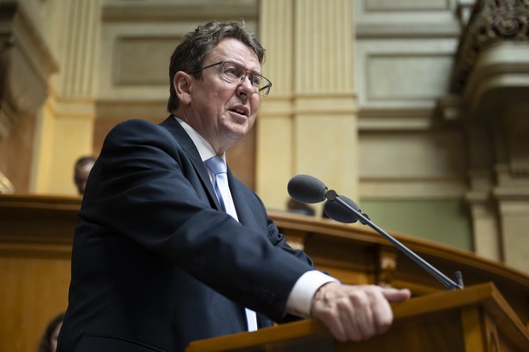 Bundesrat Albert Roesti spricht waehrend der Sommersession der Eidgenoessischen Raete, am Donnerstag, 19. Juni 2025 im Nationalrat in Bern. (KEYSTONE/Anthony Anex)