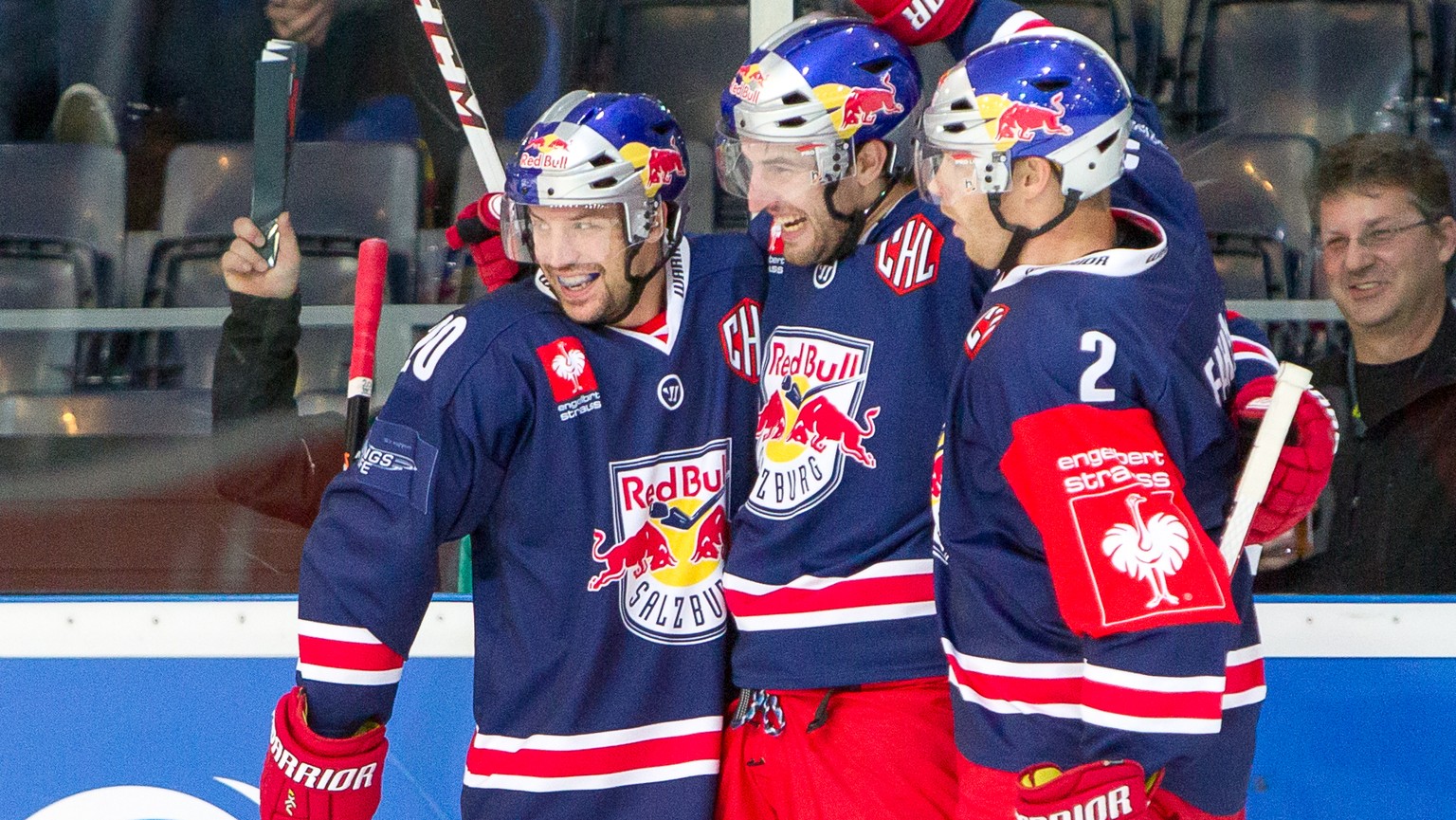 Torjubel Red Bulls nach dem 1:0 durch Kyle Beach (EC Red Bull Salzburg) waehrend des Champions Hockey League Gruppe I Spiels, zwischen EC Red Bull Salzburg und Kloten Flyers am Dienstag, 7. Oktober 20 ...