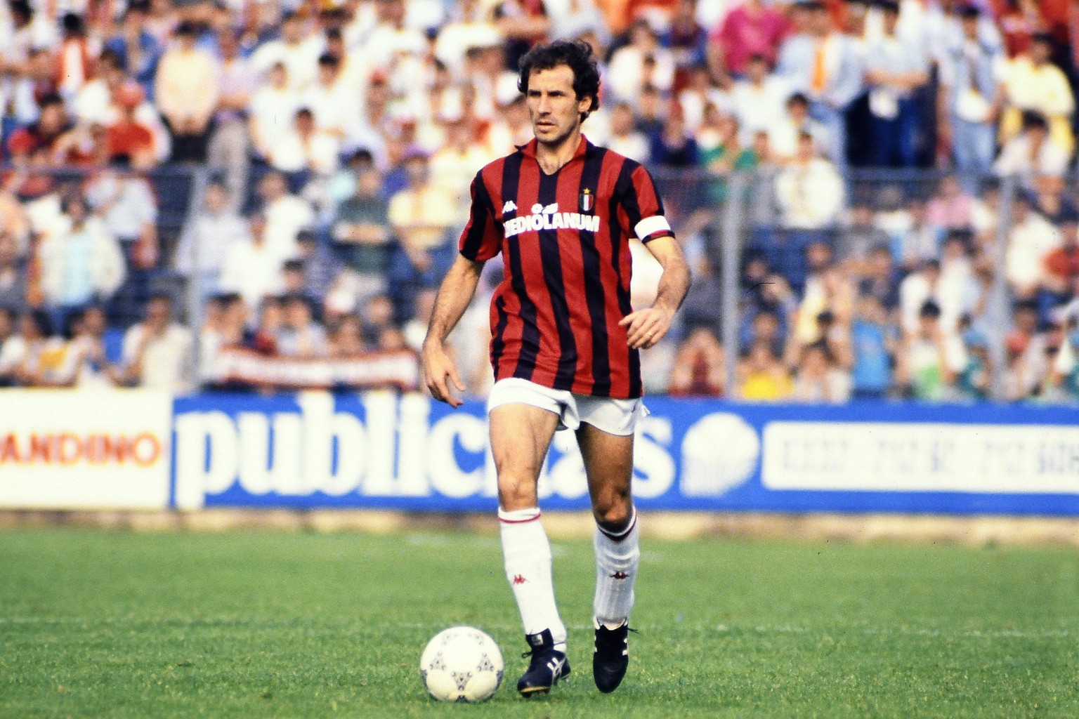 FRANCO BARESI, AC Milan, Serie A, Como vs Milan 1-1, Como SERIE A 1988-89 COMO-MILAN 1-1 PUBLICATIONxNOTxINxITA