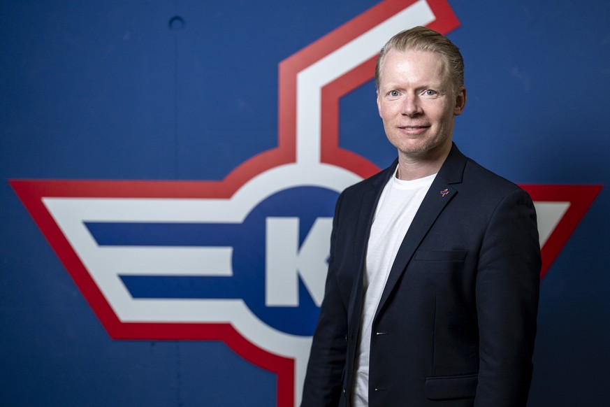 Michael Liniger, der neue Headcoach des EHC Kloten posiert fuer ein Portrait am Mittwoch, 6. Mai 2026 in der Swiss Arena in Kloten. (KEYSTONE/Claudio Thoma)
