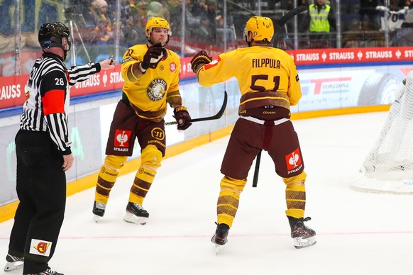 Servette&#039;s Teemu Hartikainen, center, and Valtteri Filppula are celebrating the 2-1-goal during the second leg of the Champions Hockey League semi final game between Finland&#039;s Rauma Lukko an ...