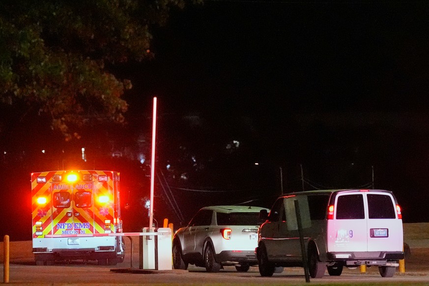 Emergency vehicles leave Riverbend Maximum Security Institution after the execution of Christa Pike was halted Wednesday, Sept. 30, 2026, in Nashville, Tenn. (AP Photo/George Walker IV)
Tennessee Exec ...