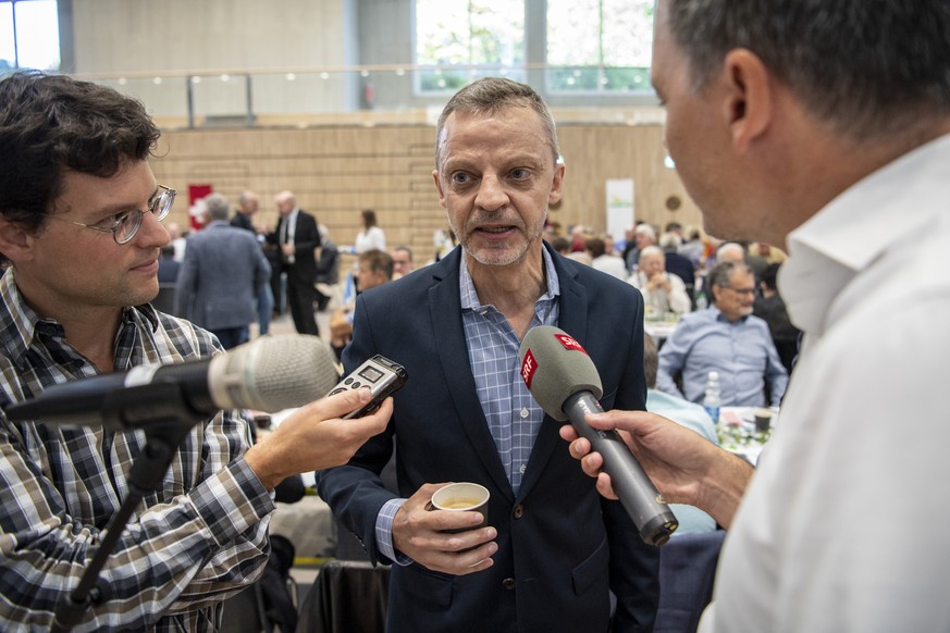 Der Zuercher Ex-Nationalrat Hans-Ueli Vogt anlaesslich der Delegiertenversammlung der SVP Schweiz vom Samstag, 22. Oktober 2022 im Schulhaus Staffeln in Luzern. (KEYSTONE/Urs Flueeler).