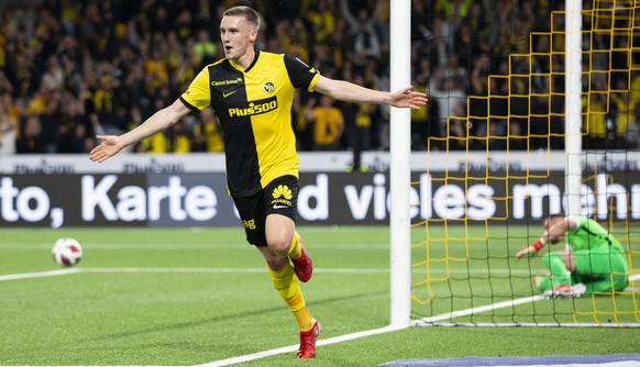 YBs Michel Aebischer jubelt ueber sein Tor zum 2-0 im Super League Spiel zwischen dem BSC Young Boys Bern und dem FC Zuerich, am Samstag 11. September 2021 im Stadion Wankdorf in Bern. (KEYSTONE/Peter ...