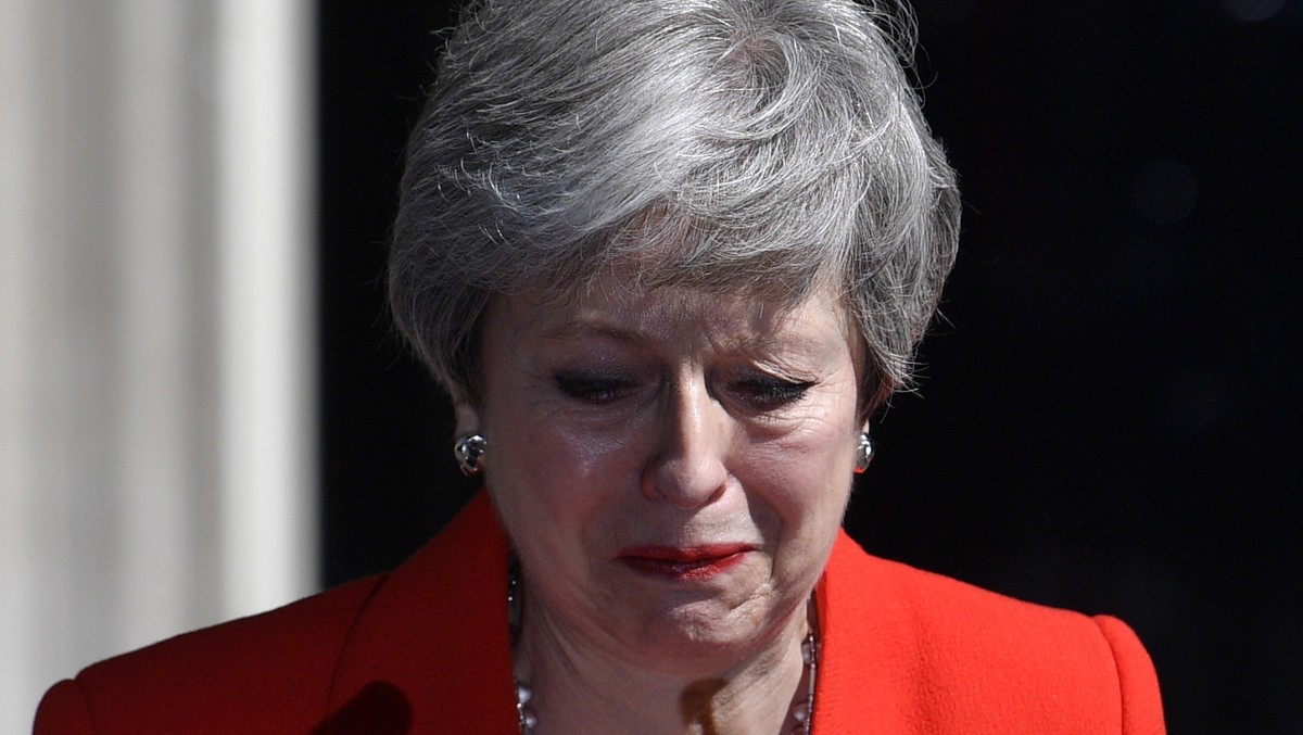 epaselect epa07596515 Britain's Prime Minister Theresa May makes a statement on at Downing Street in London in Britain, 24 May 2019. May announced she would resign from office on 07 June 2019. Am ...