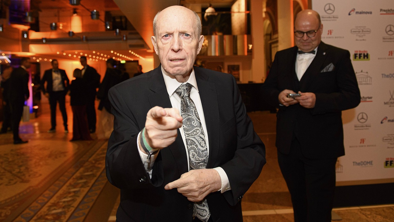 Reiner CALMUND, Fußballfunktionaer Der 39. Deutsche SportpresseBall in Frankfurt am Main/ Deutschland am 06.11.2021 *** Reiner CALMUND, football official The 39 German Sports Press Ball in Frankfurt a ...