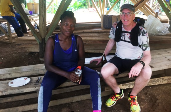 Pierre Duperrier mit seiner Frau Marie-Elise unterwegs in Äquatorialguinea.