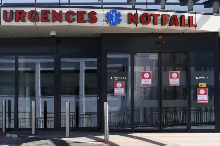 The main entrance of the emergency unit, of the hospital &quot;Hopital cantonal fribourgeois (HFR)&quot; pictured during the state of emergency of the coronavirus disease (COVID-19) outbreak, in Fribo ...