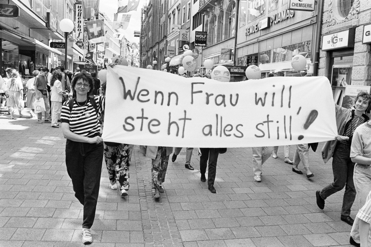 On the Swiss women's strike of 14 June 1991, hundreds of thousands of women took part in strike and protest actions throughout the country, as here in Basel city centre, where around 4000 women a ...