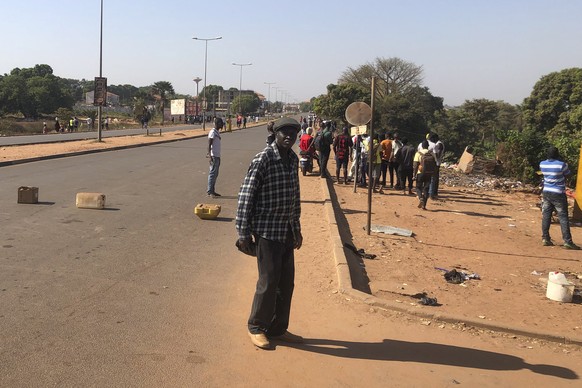 epa09721447 Several shots were heard near the Guinea-Bissau government palace at 15:00 on 01 February, and the military has set up a security perimeter around the area and is not allowing civilians to ...