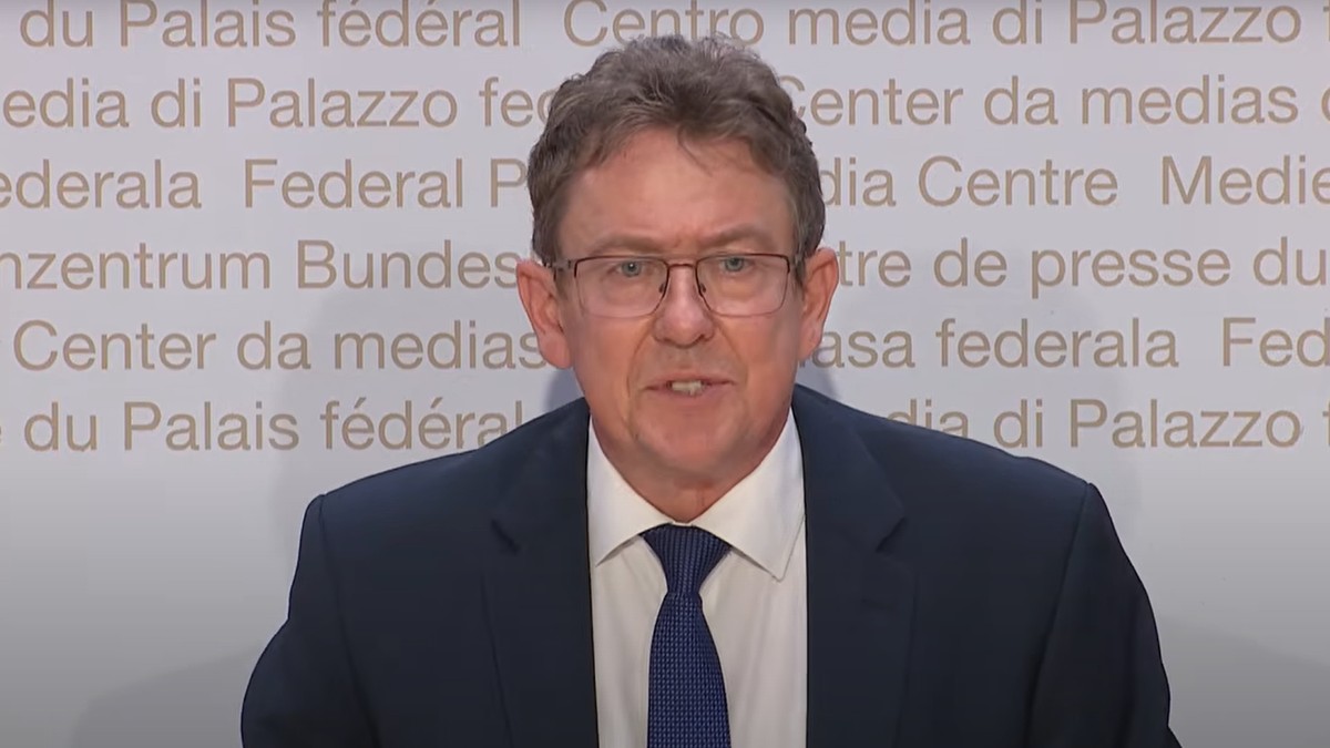 R-sti-ussert-sich-an-Pressekonferenz-emotional-zu-Heers-Tod