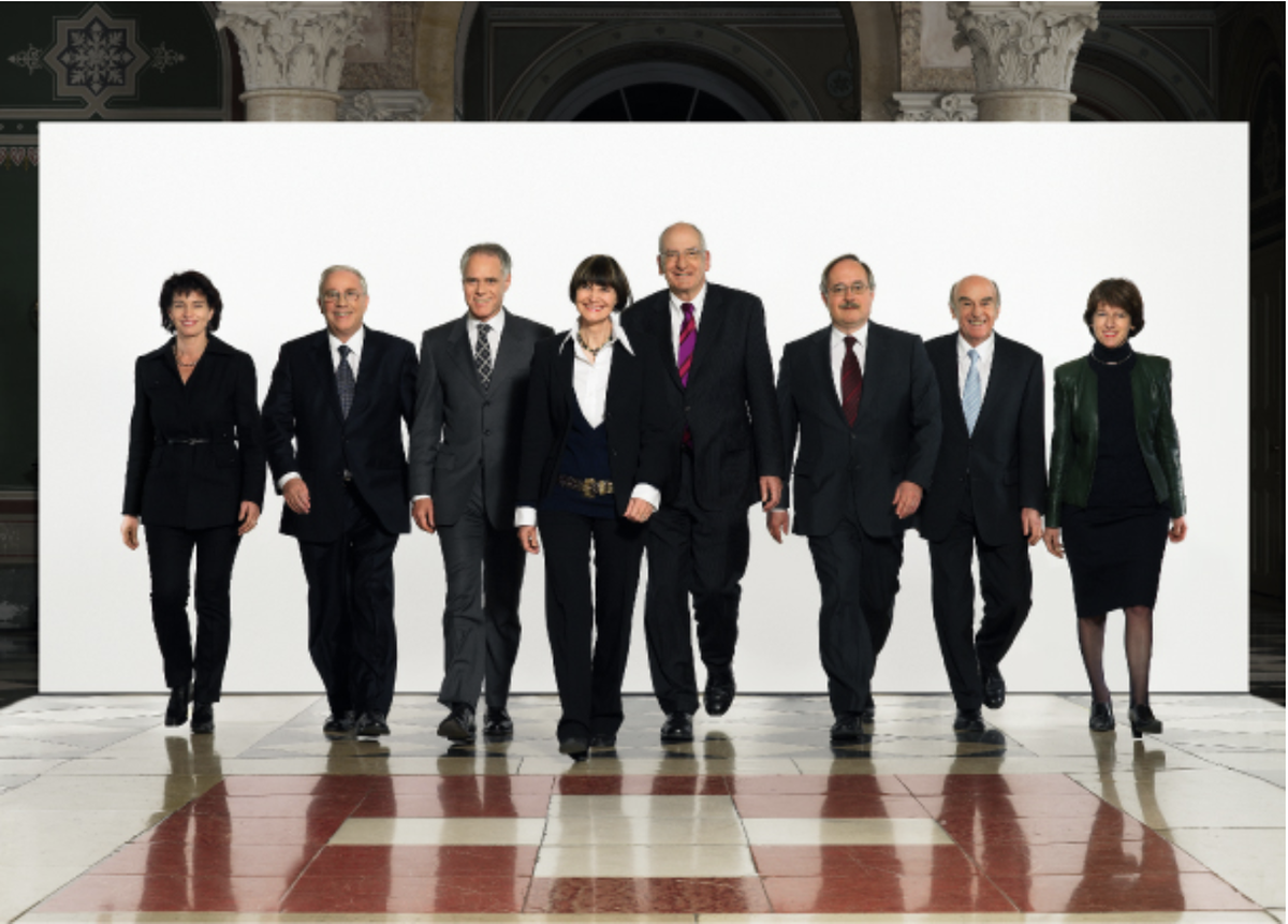 Un taux de femmes tout aussi bas: la photo officielle de 2007.