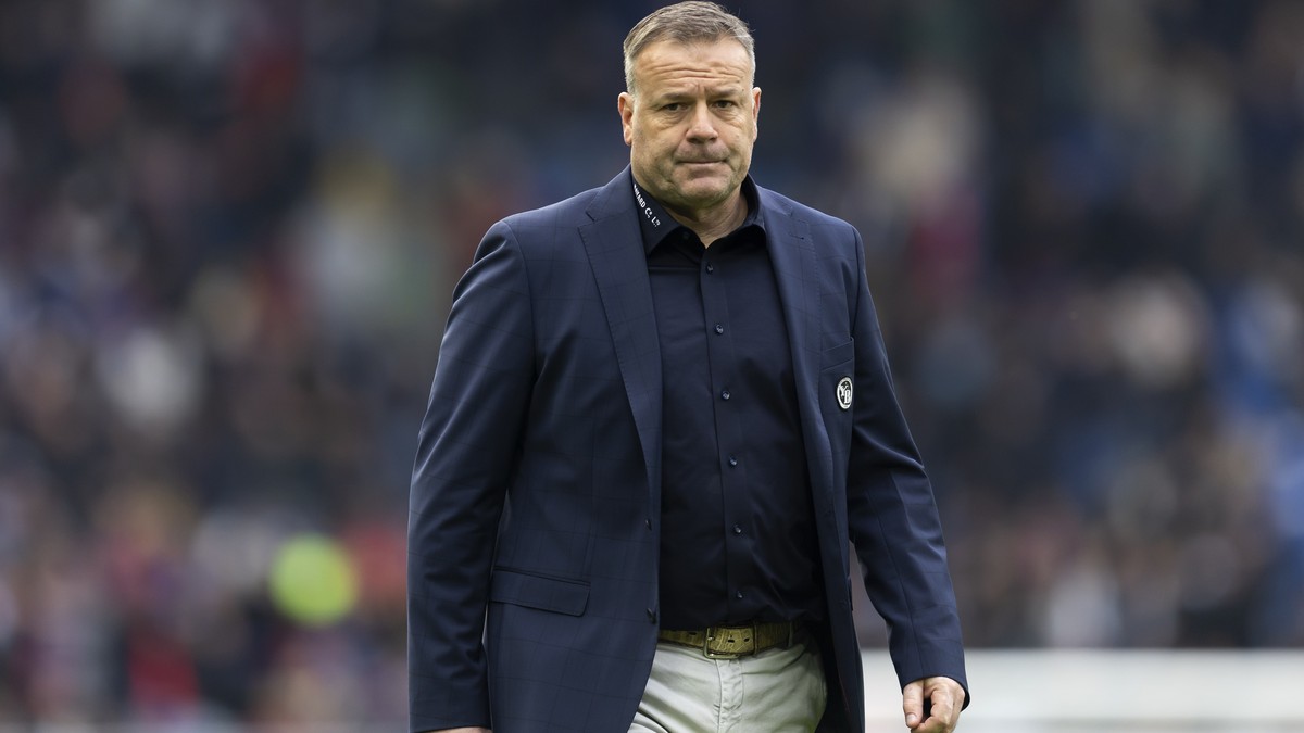 Trainer Patrick Rahmen (YB) geht in die Halbzeitpause im Super League Spiel zwischen dem FC Basel 1893 und dem BSC Young Boys, im Stadion St. Jakob-Park in Basel, am Sonntag, 6. Oktober 2024. (KEYSTON ...