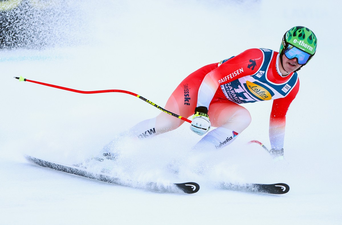 epa11110204 Franjo von Allmen of Switzerland reacts in the finish area during the Men's Super-G race at the FIS Alpine Skiing World Cup in Garmisch Partenkirchen, Germany, 28 January 2024. EPA/AN ...