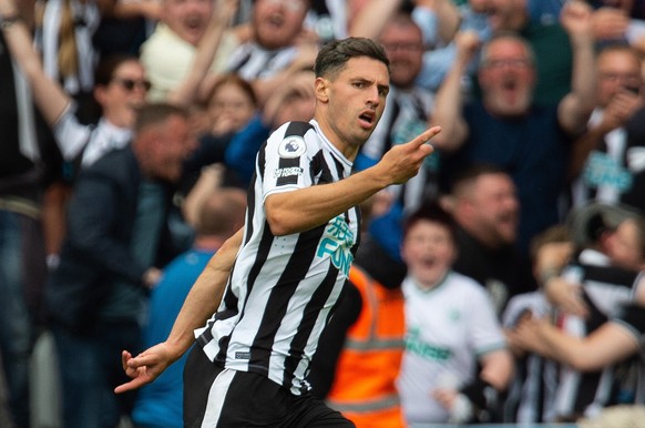 epa10108919 Newcastle's Fabian Schaer celebrates after scoring the 1-0 lead during the English Premier League soccer match between Newcastle United and Nottingham Forest in Newcastle, Britain, 06 Augu ...