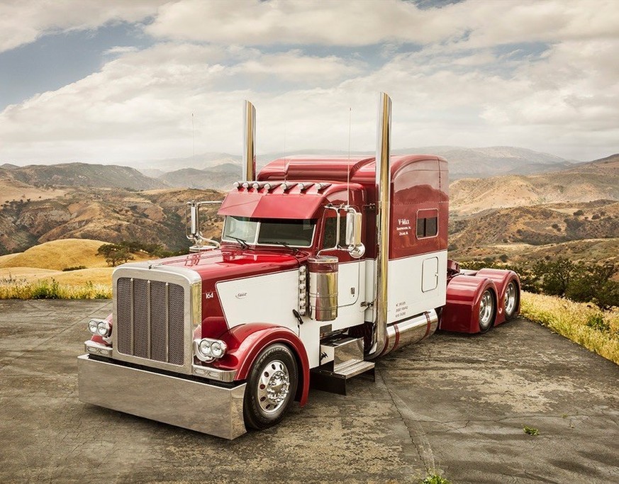 Rigs On Location: Was passiert, wenn ein Modefotograf Trucks fotografiert.

https://rogersnider.com/Categories/Rigs-on-Location/27/thumbs