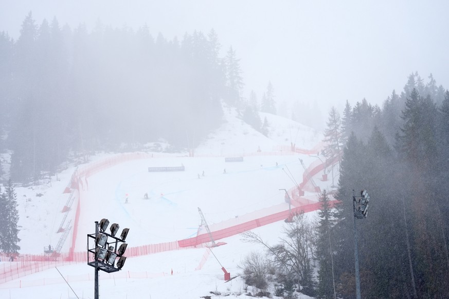 Fog and rain shroud the course ahead of a men's World Cup super-G, in Courchevel, France, Saturday, March 14, 2026. (AP Photo/Giovanni Auletta)
France World Cup Alpine Skiing
