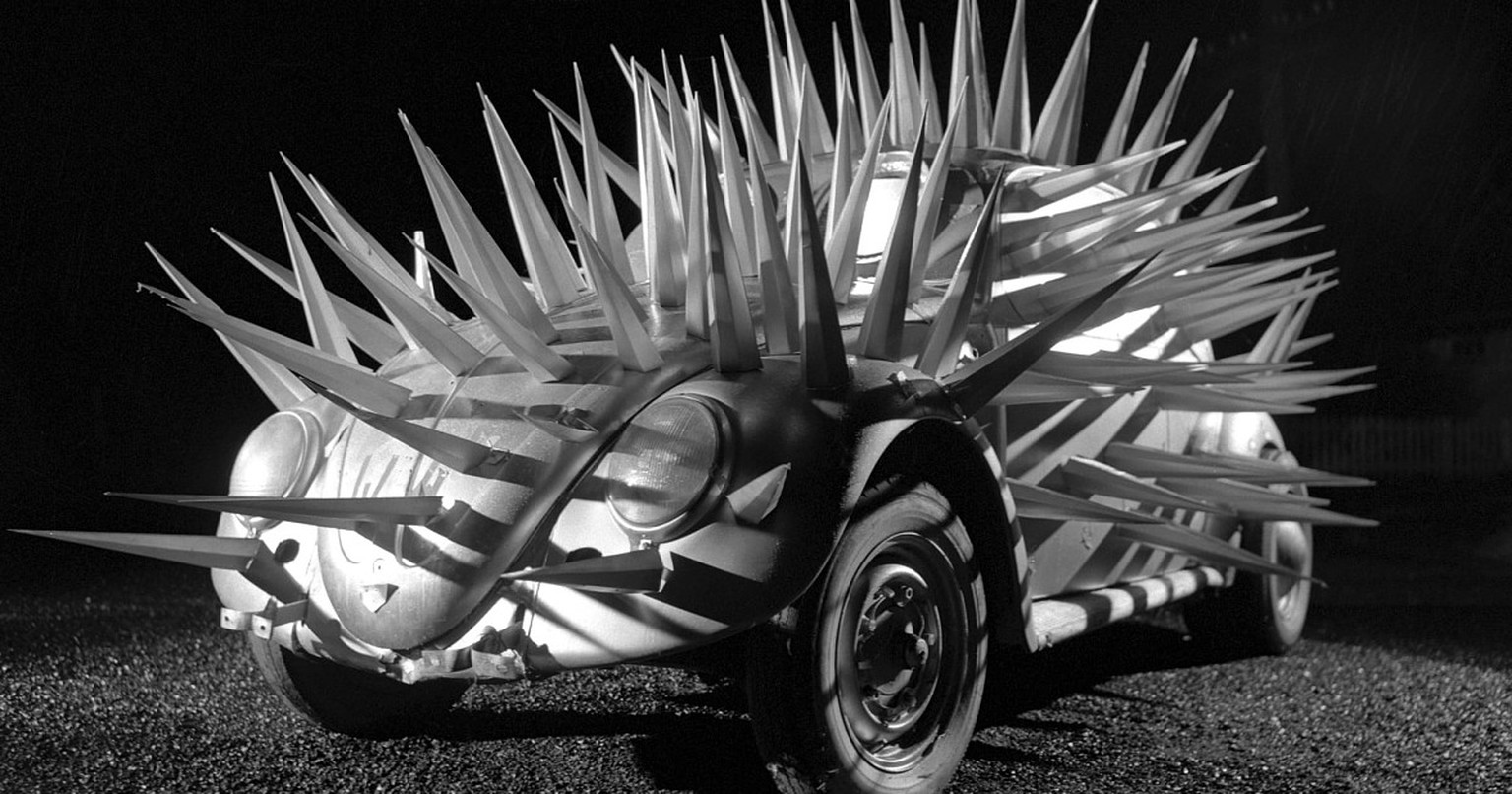 vw käfer the cars that ate paris 1974 australien horrorfilm movie auto motor b-movie retro https://4r.ru/stati/32131-beregis-avtomobilya-chem-mozhno-otpugnut-avtougonshchika-/