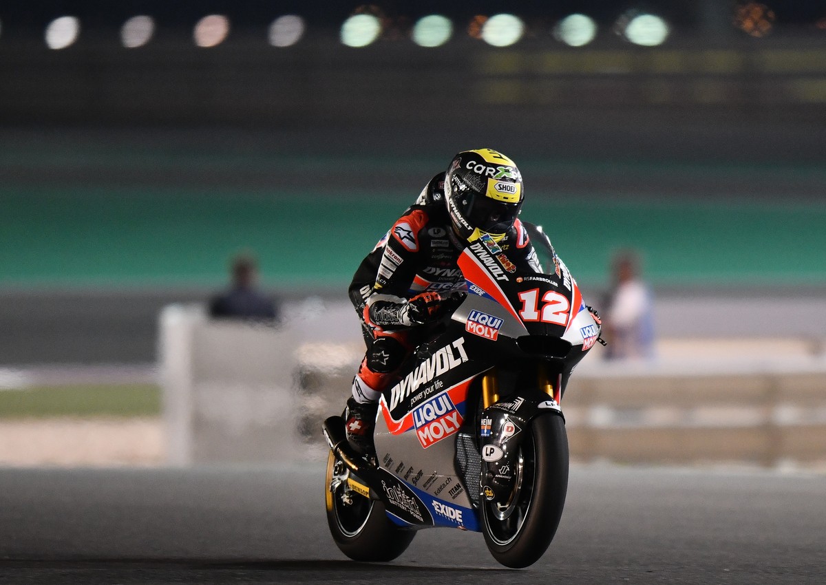 epa07425374 Swiss Moto2 rider Thomas Luthi of Dynavolt Intact GP
in action during a qualifying session for the Motorcycling Grand Prix of Qatar at Al Losail International Circuit in Doha, Qatar, 09 M ...