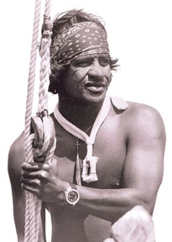 Eddie Aikau, legendärer hawaiianischer Surfer und Rettungsschwimmer.